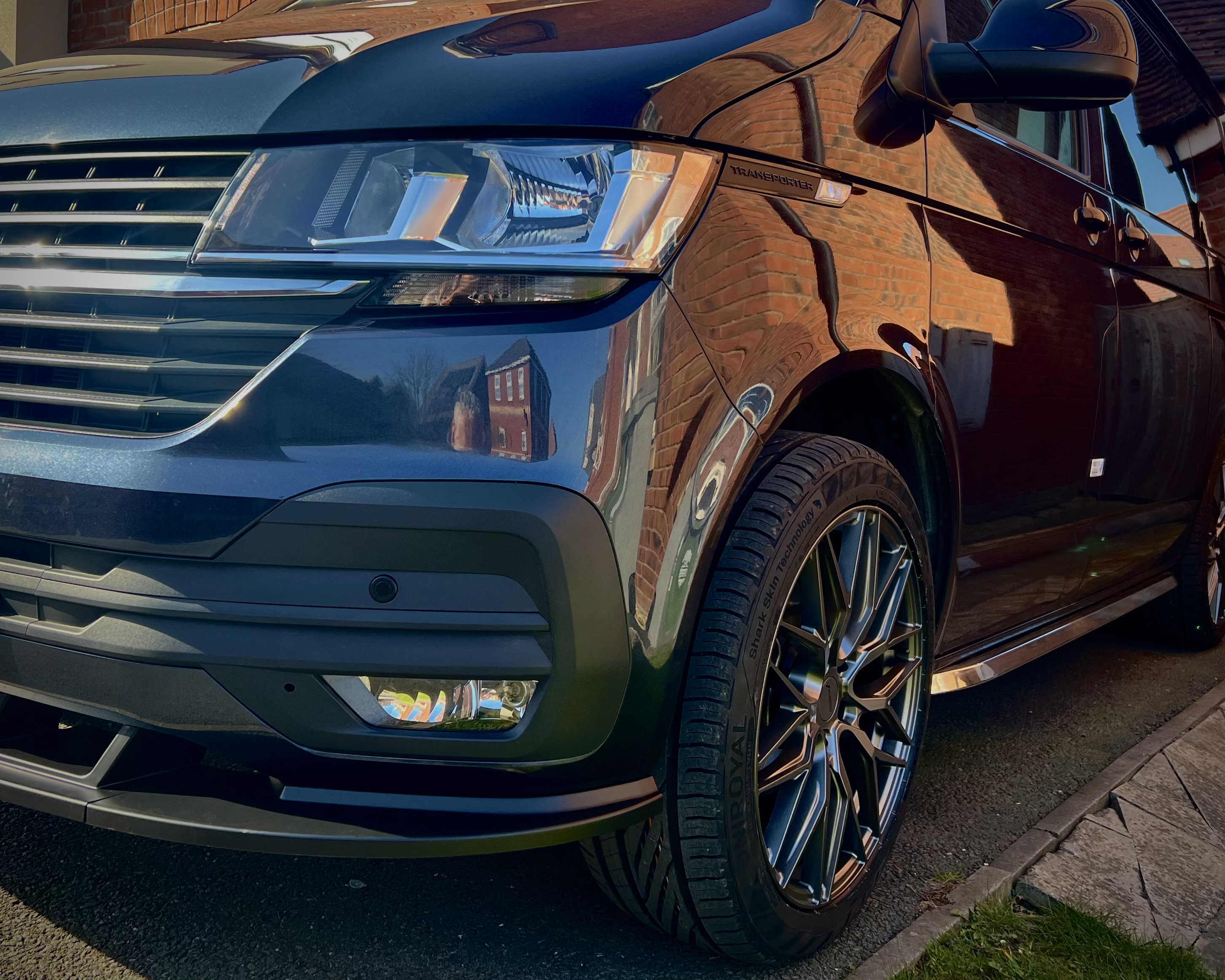 Close up of Gaston's wheel